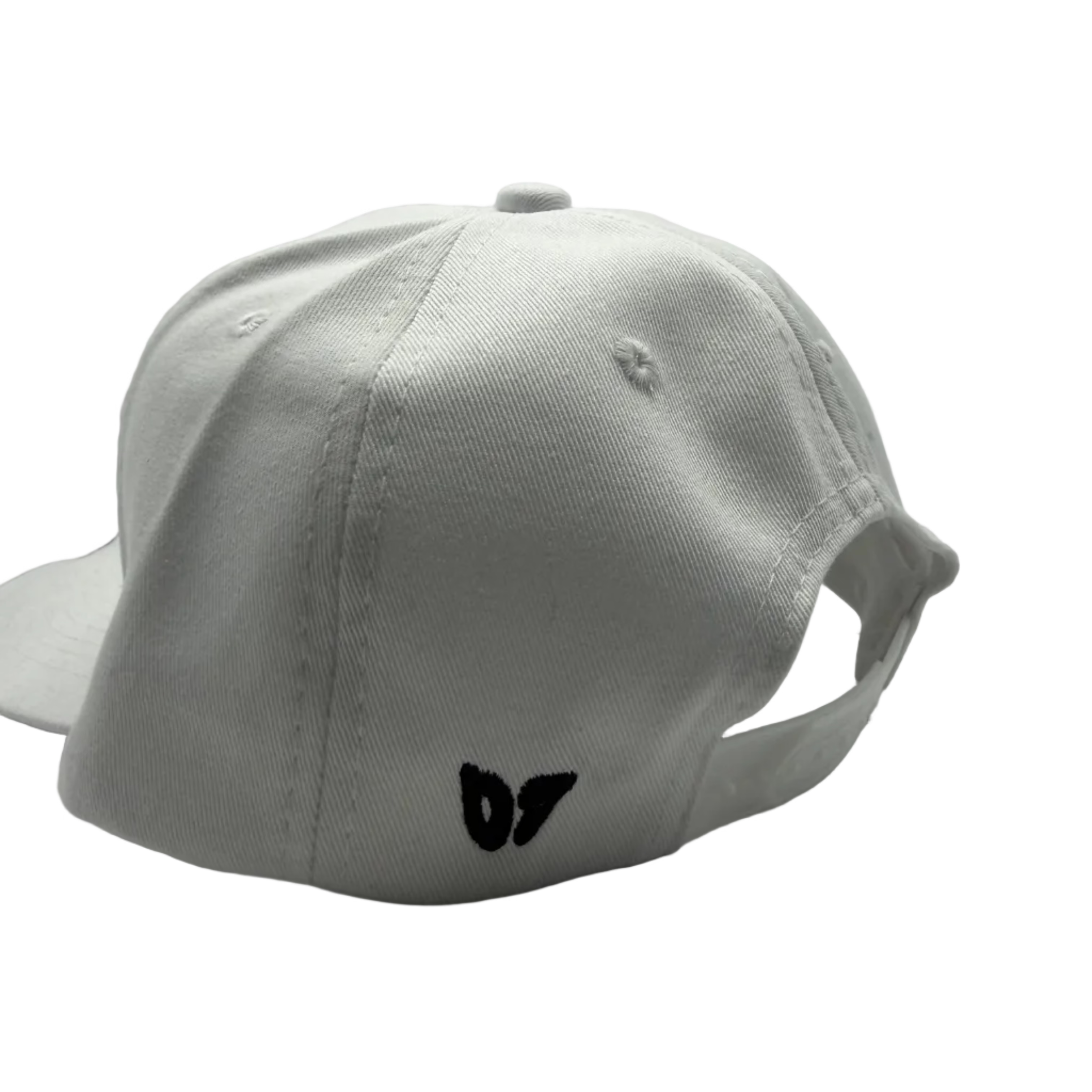 White cap with a black D7 on a white background